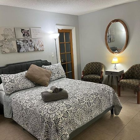 فيلا Amazing & Cozy Duplex Near Zoo Miami ! المظهر الخارجي الصورة