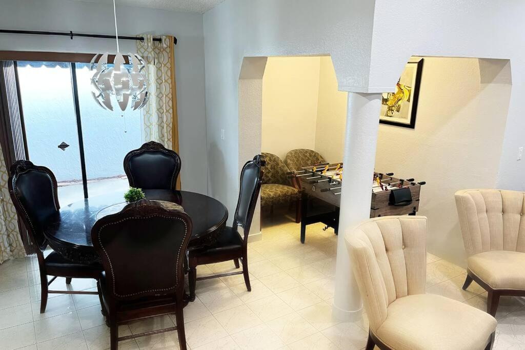 فيلا Amazing & Cozy Duplex Near Zoo Miami ! المظهر الخارجي الصورة