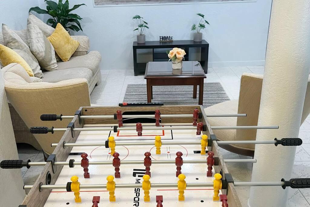 فيلا Amazing & Cozy Duplex Near Zoo Miami ! المظهر الخارجي الصورة