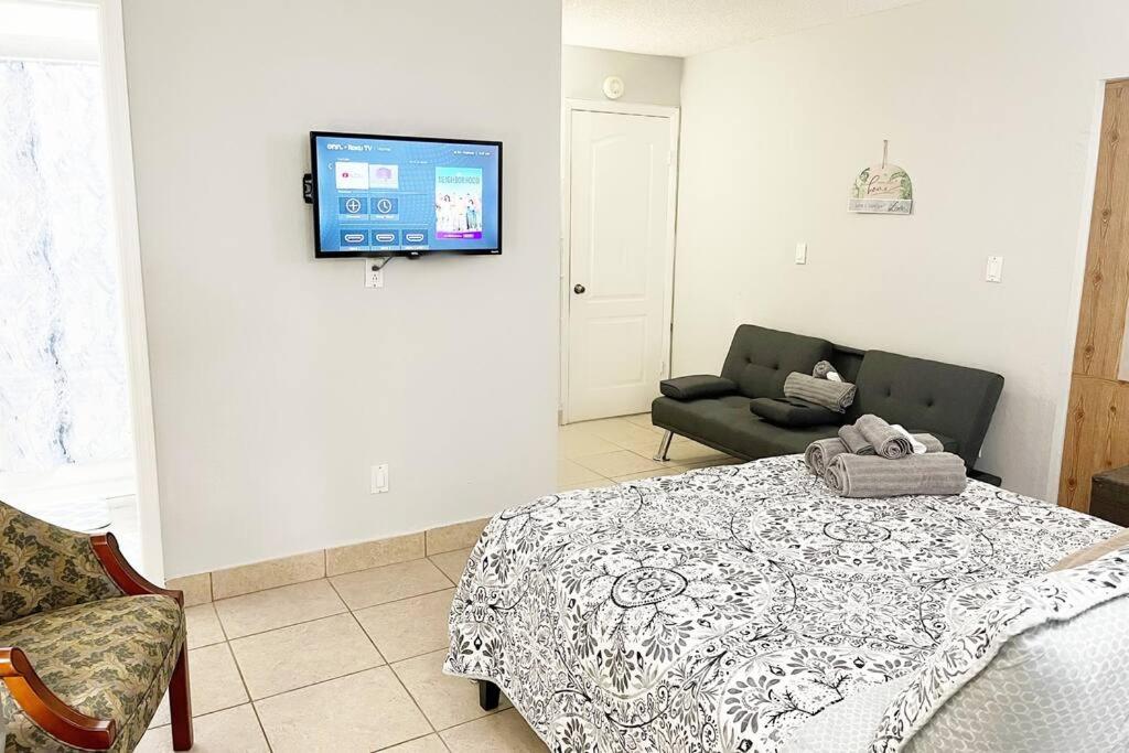 فيلا Amazing & Cozy Duplex Near Zoo Miami ! المظهر الخارجي الصورة