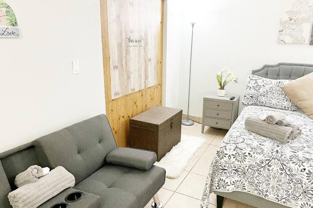 فيلا Amazing & Cozy Duplex Near Zoo Miami ! المظهر الخارجي الصورة